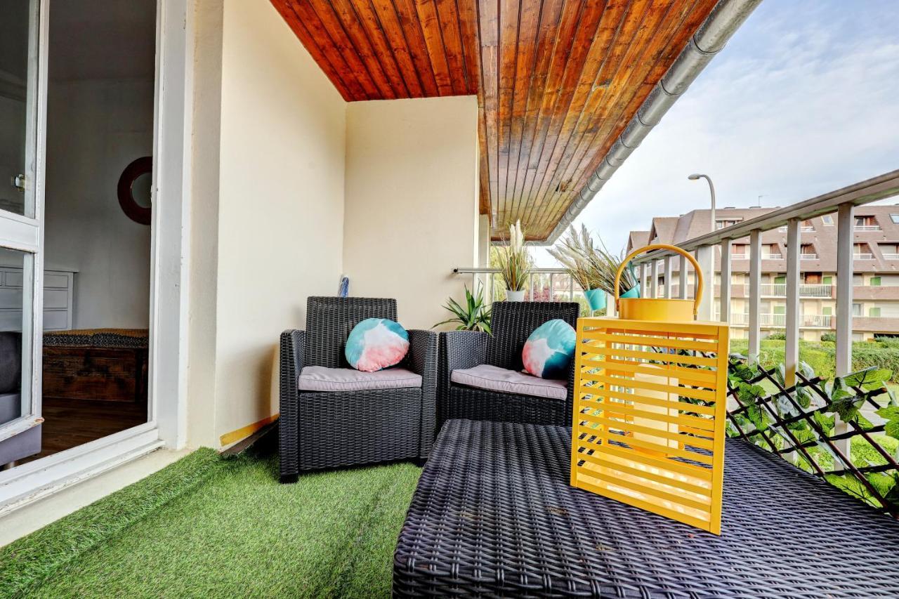 Magnifique Appart Avec Terrasse Equipee Et Wifi Gratuit Apartment Houlgate Luaran gambar